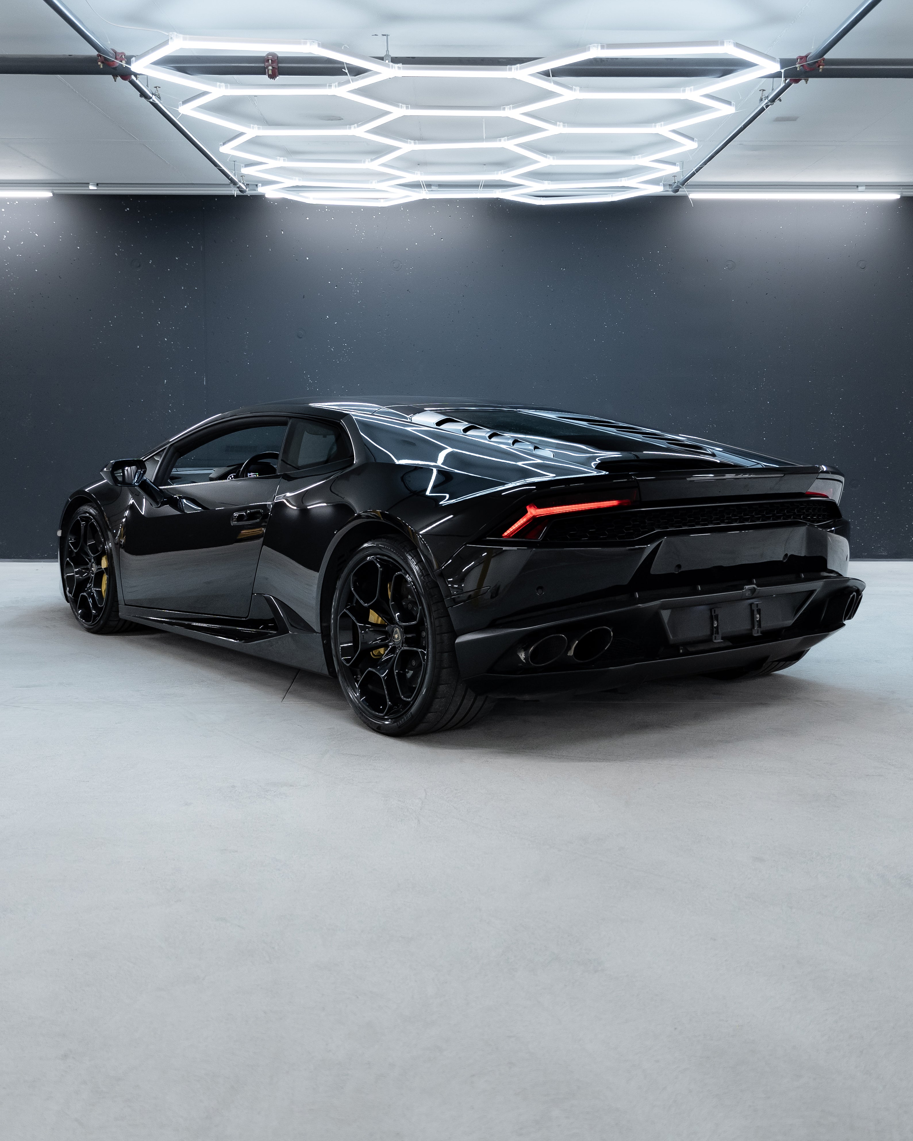 LAMBORGHINI HURACAN