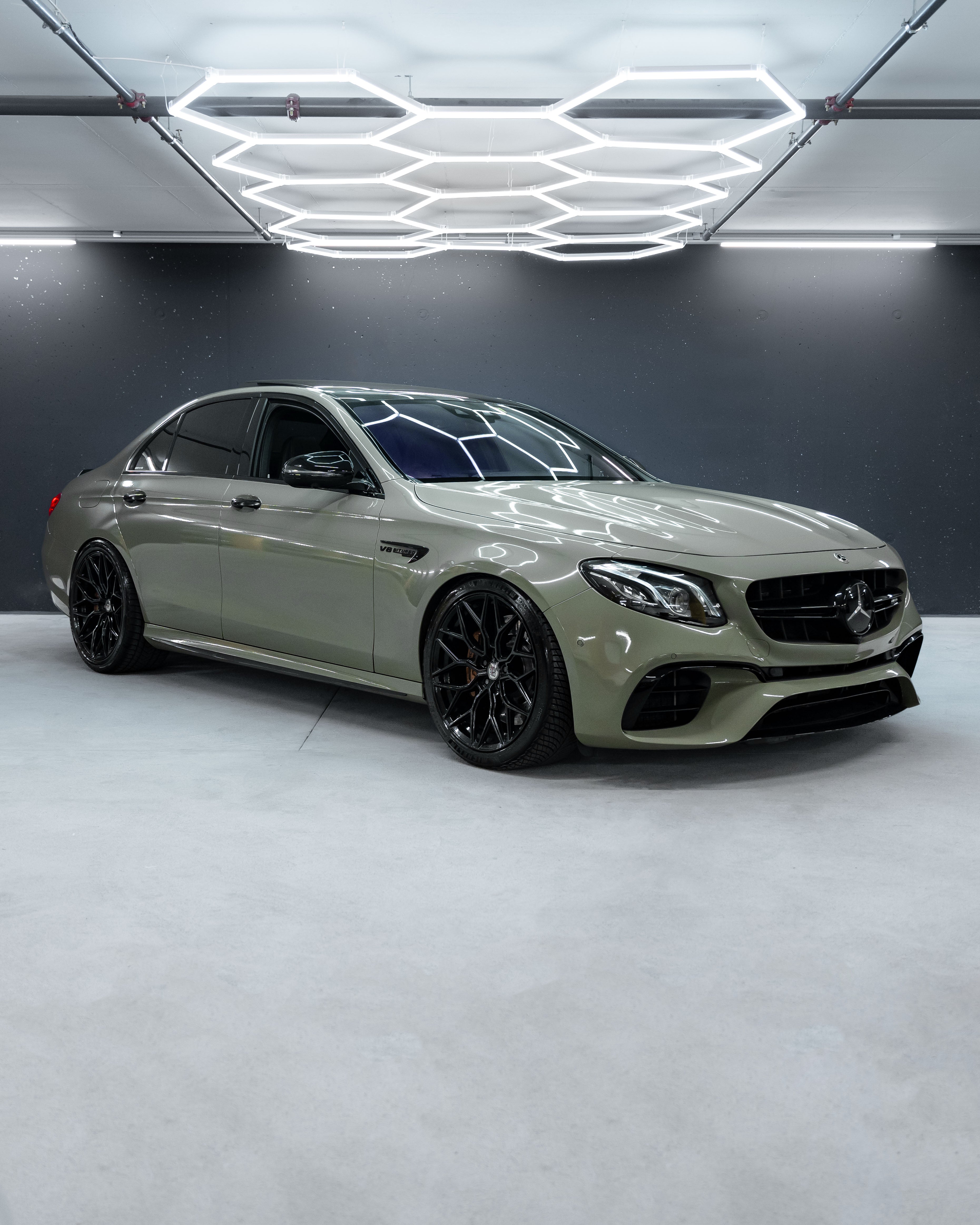 MERCEDES BENZ AMG E63s EDITION 1